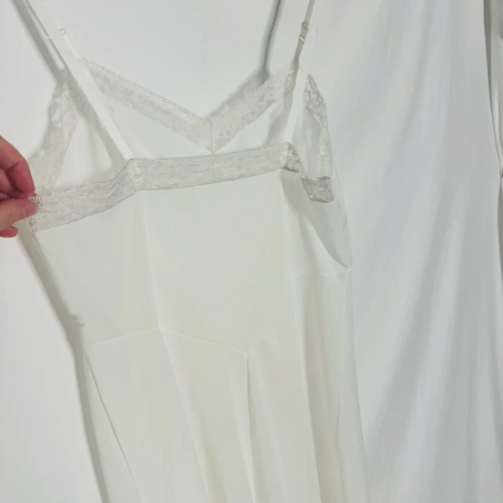 Vintage 70s Mojud White Lace Trim Nylon Slip Dress - Picture 6 of 13